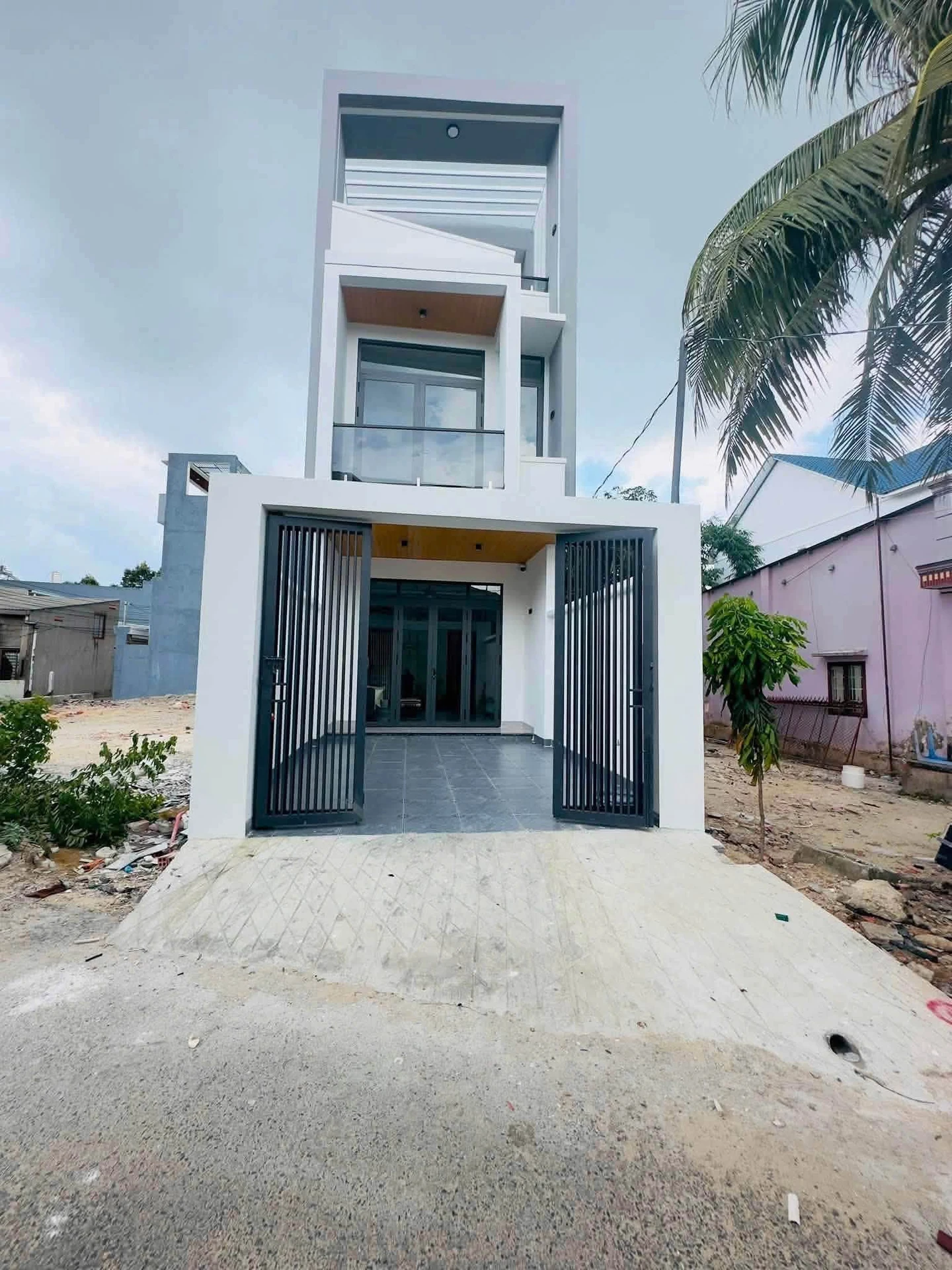 Bán nhà phố 3 PN 69.4m² Phú Lợi Thủ Đức 4.39 tỷ - Ảnh 1