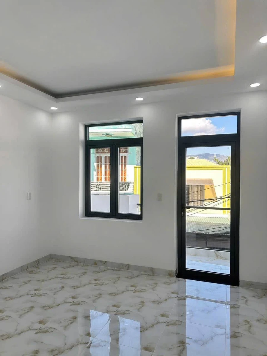 Bán nhà 3 tầng 71m² Nha Trang 4,55 tỷ - Ảnh thu nhỏ 3