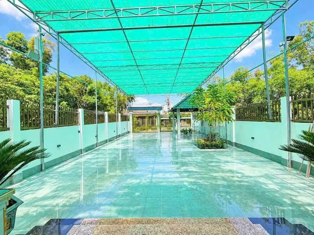 Bán nhà mặt tiền 300m2 3 phòng ngủ Chế Chính Hiệp 4 tỷ 750 - Ảnh 1
