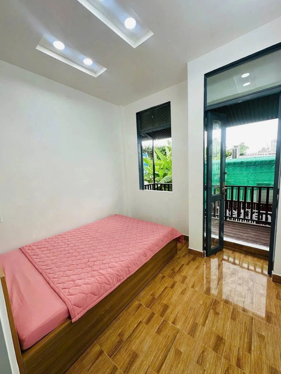 Bán nhà 1 trệt 1 lầu 3x8m đường Thạnh Lộc 19, Quận 12, giá 1,38 tỷ - Ảnh thu nhỏ 4