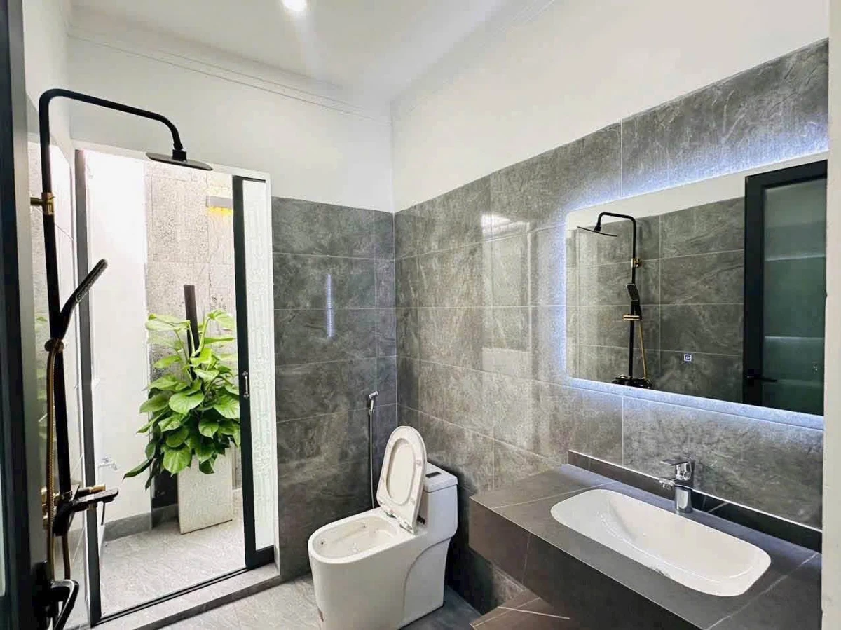 Bán nhà 5x20m, 2 phòng ngủ, đầy đủ nội thất, đường Y Moan, Buôn Ma Thuột - Ảnh thu nhỏ 4