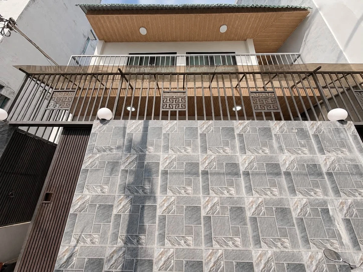 Bán nhà 2 tầng 4 phòng ngủ 72m2 gần chợ Bà Chiểu, Bình Thạnh giá 7,64 tỷ - Ảnh 1