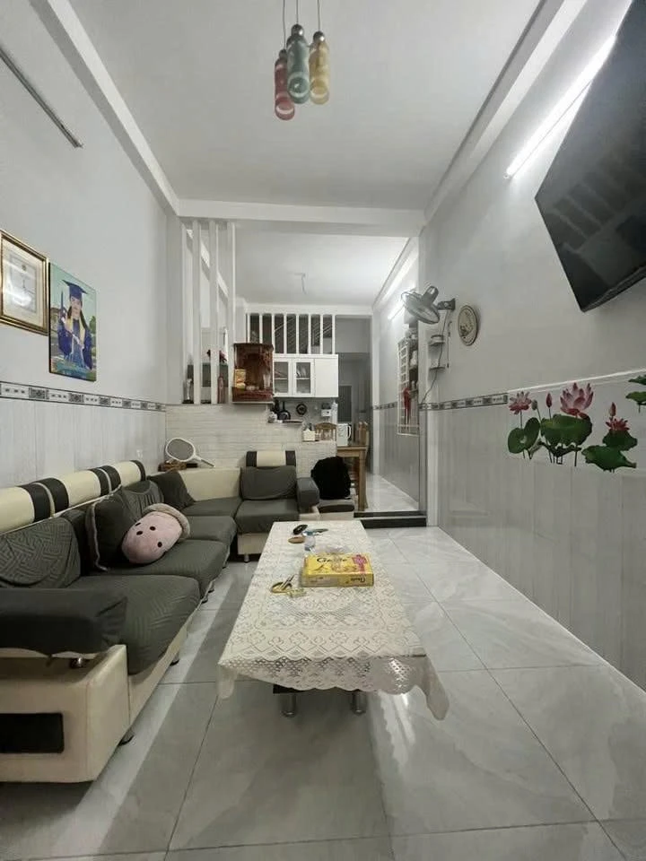 Bán nhà 2 tầng 70m2 Trường Thọ Thủ Đức 4.2 tỷ - Ảnh 1