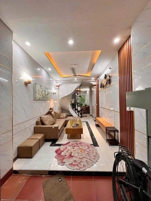Cho thuê nhà 3 tầng 44m² 3 phòng ngủ tại Thanh Xuân 13,5 triệu/tháng