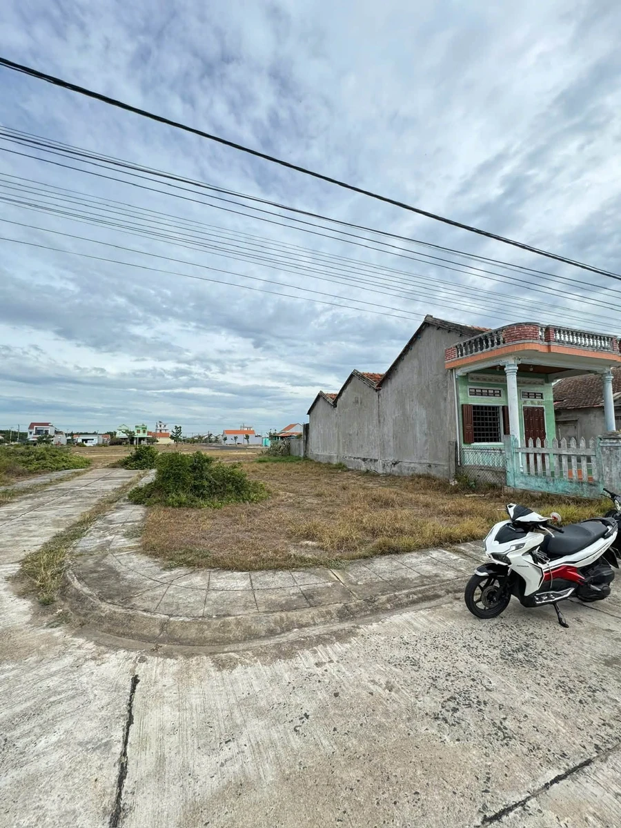Bán lô góc đất biển 177,5m2 Phú Yên giá 2tỷ4 - Ảnh thu nhỏ 3