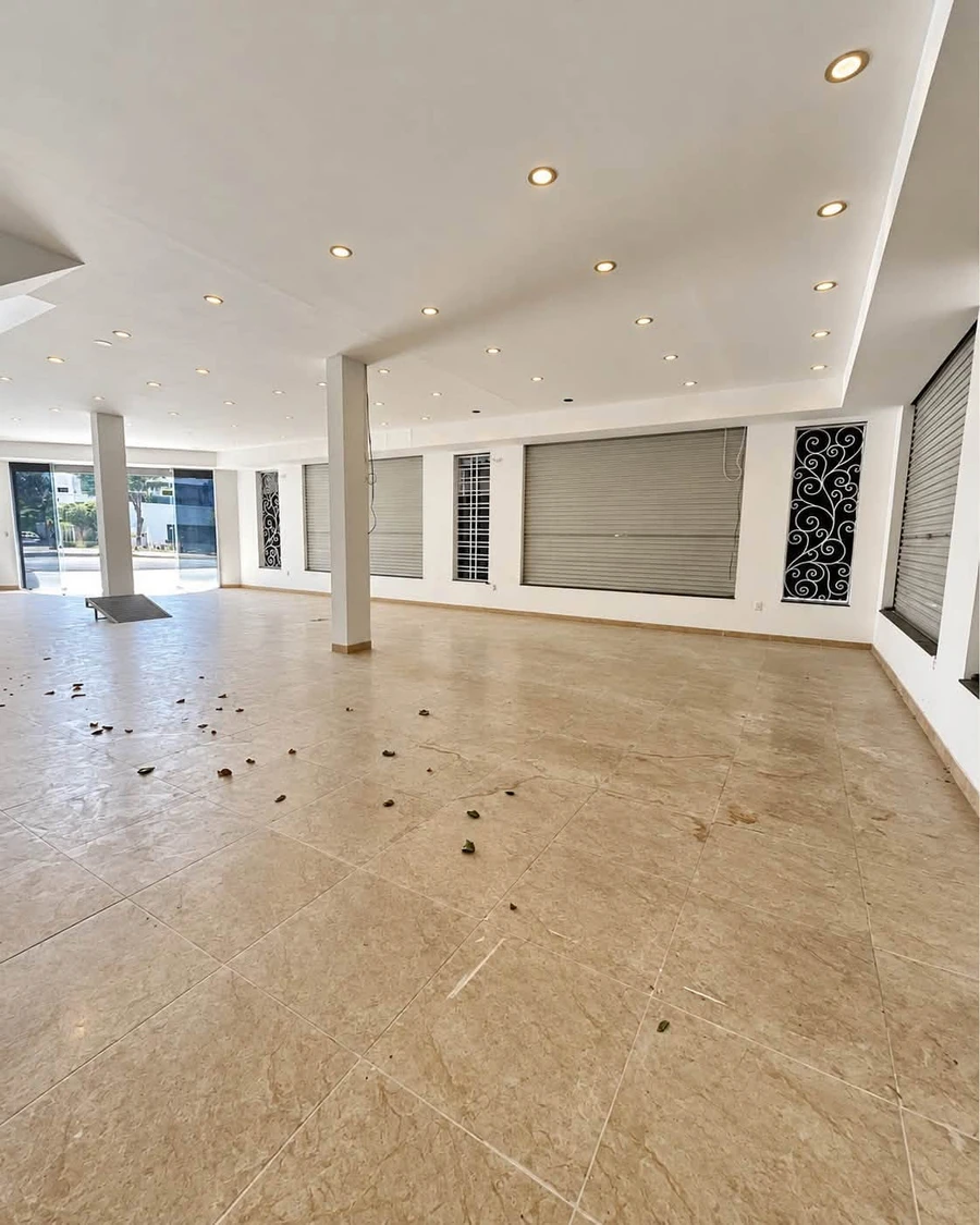 Cho thuê mặt bằng góc 450m2 view sông Nha Trang 30tr/tháng - Ảnh thu nhỏ 2