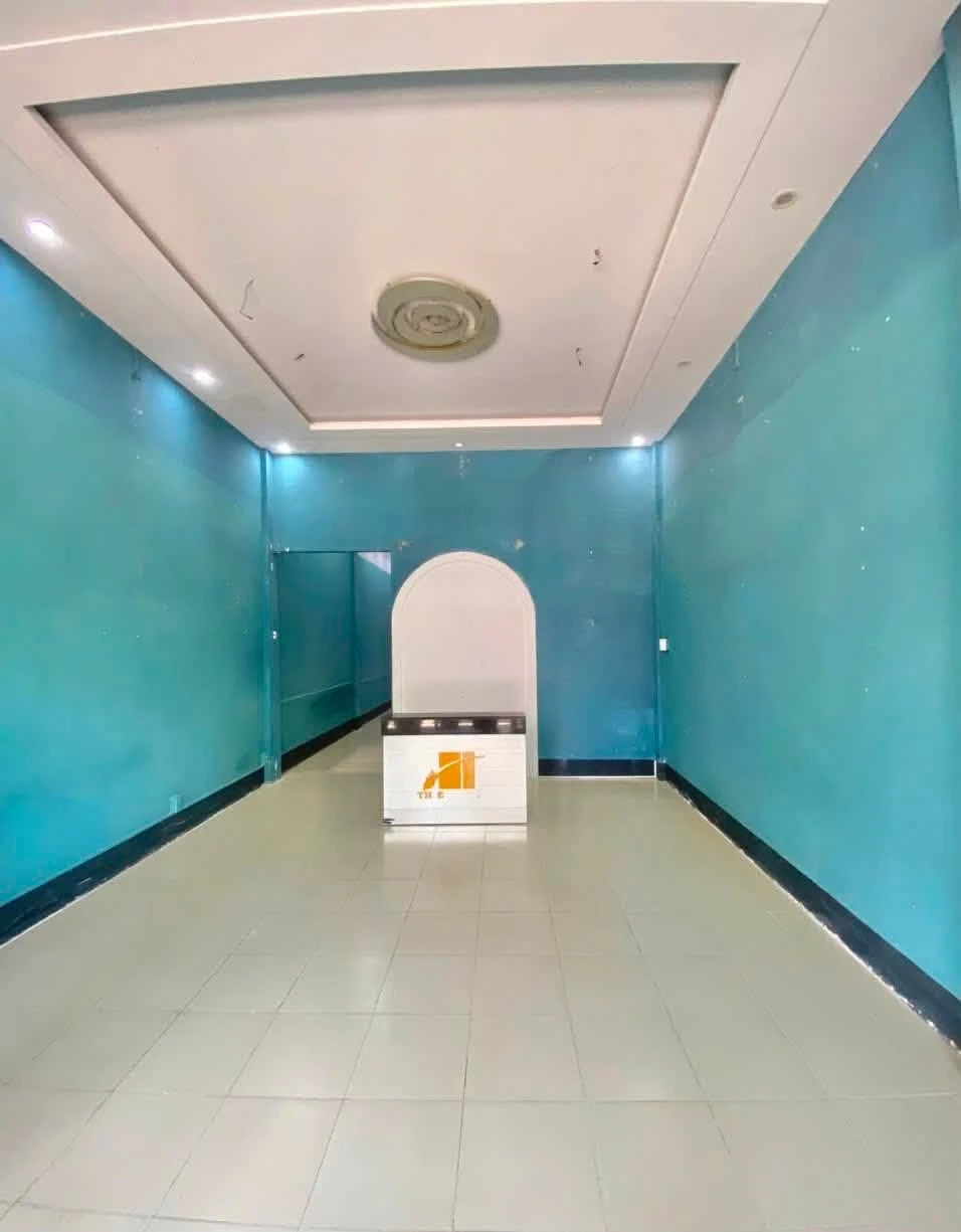 Cho thuê nhà mặt tiền Nguyễn Thái Học, 150m2, 5PN, 15tr/tháng - Ảnh 1