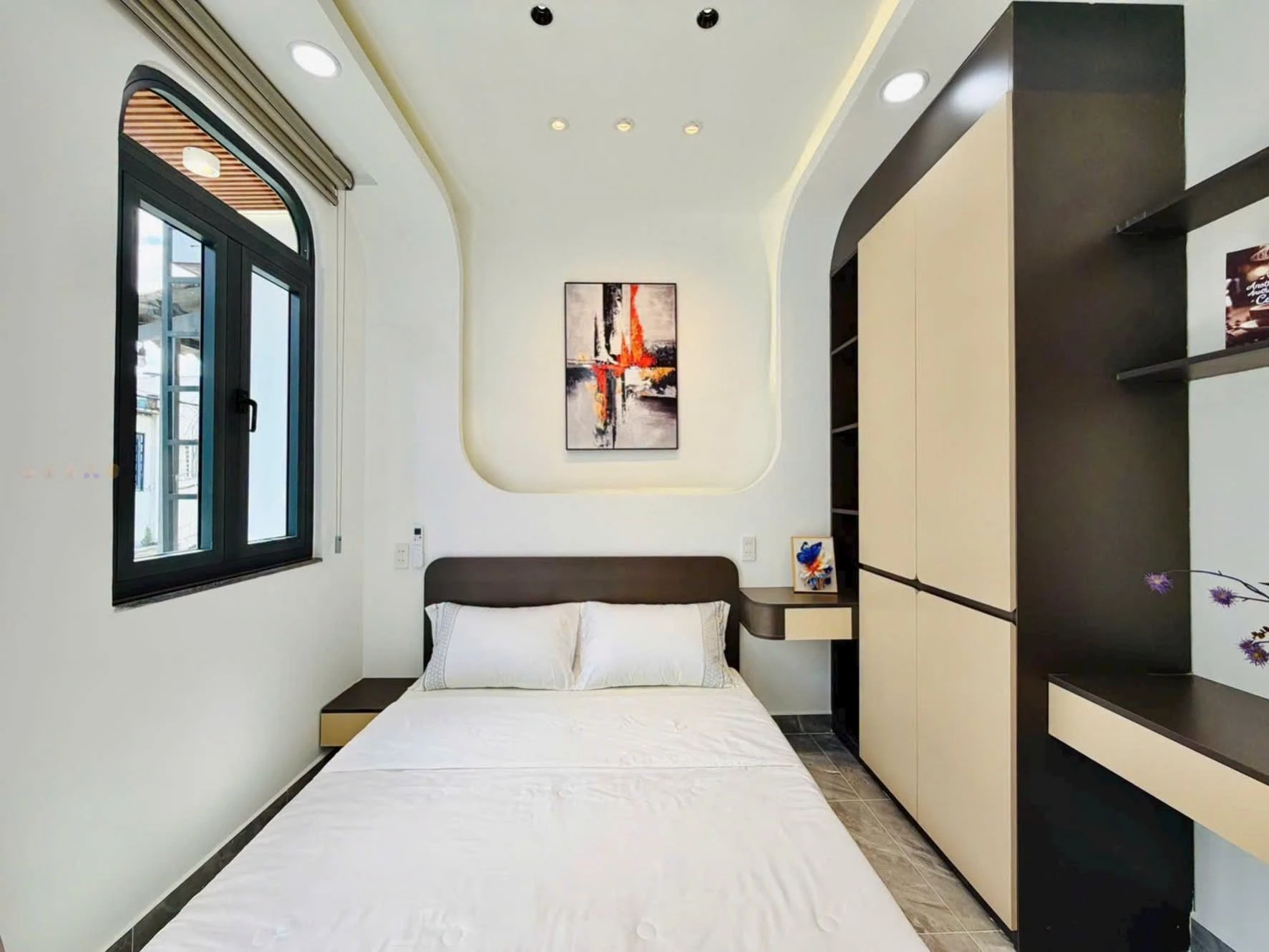 Bán nhà 4 tầng 4PN 36m2 hẻm ô tô thông, Tân Bình giáp Quận 10, giá hơn 5 tỷ - Ảnh 1