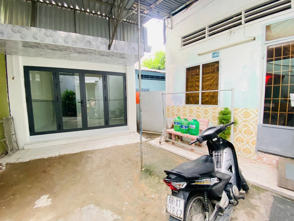 Nhà hẻm bán 1 tỷ 500 triệu, 2 phòng, 71.75m² Rạch Giá - Ảnh thu nhỏ 2