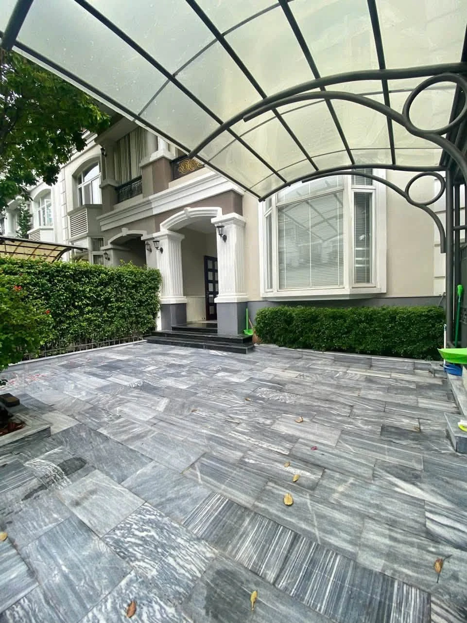 Bán biệt thự liền kề Mỹ Phú 3 Phú Mỹ Hưng 124,3m2, 4PN, giá 45 tỷ - Ảnh 1