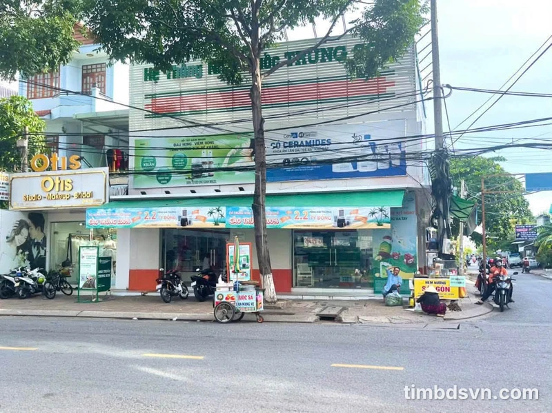 Bán nhà góc 2 mặt tiền Trần Việt Châu, Cần Thơ, 270m²