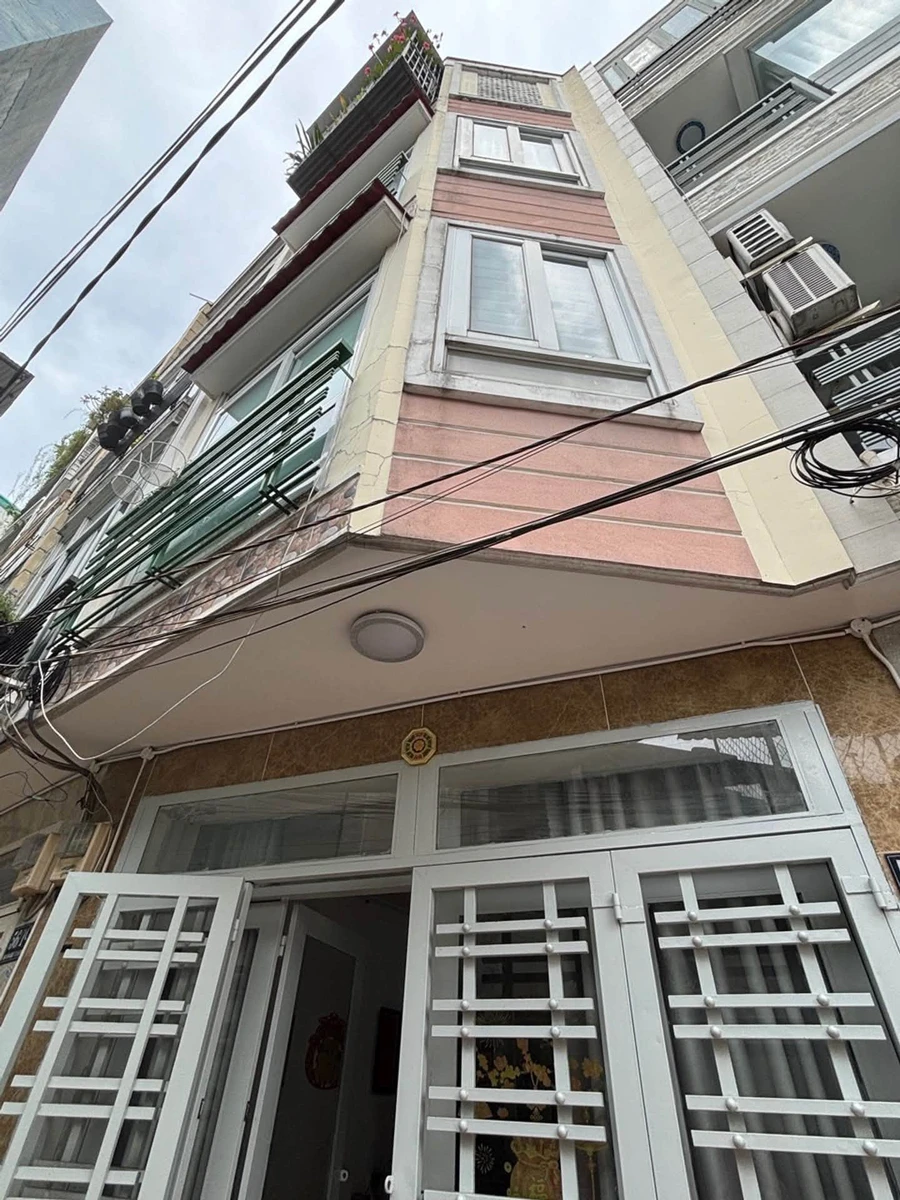 Bán nhà 4 tầng BTCT 6PN 4WC khoảng 37,8m2 gần mặt tiền Nguyễn Văn Trỗi, Phú Nhuận - Ảnh 1