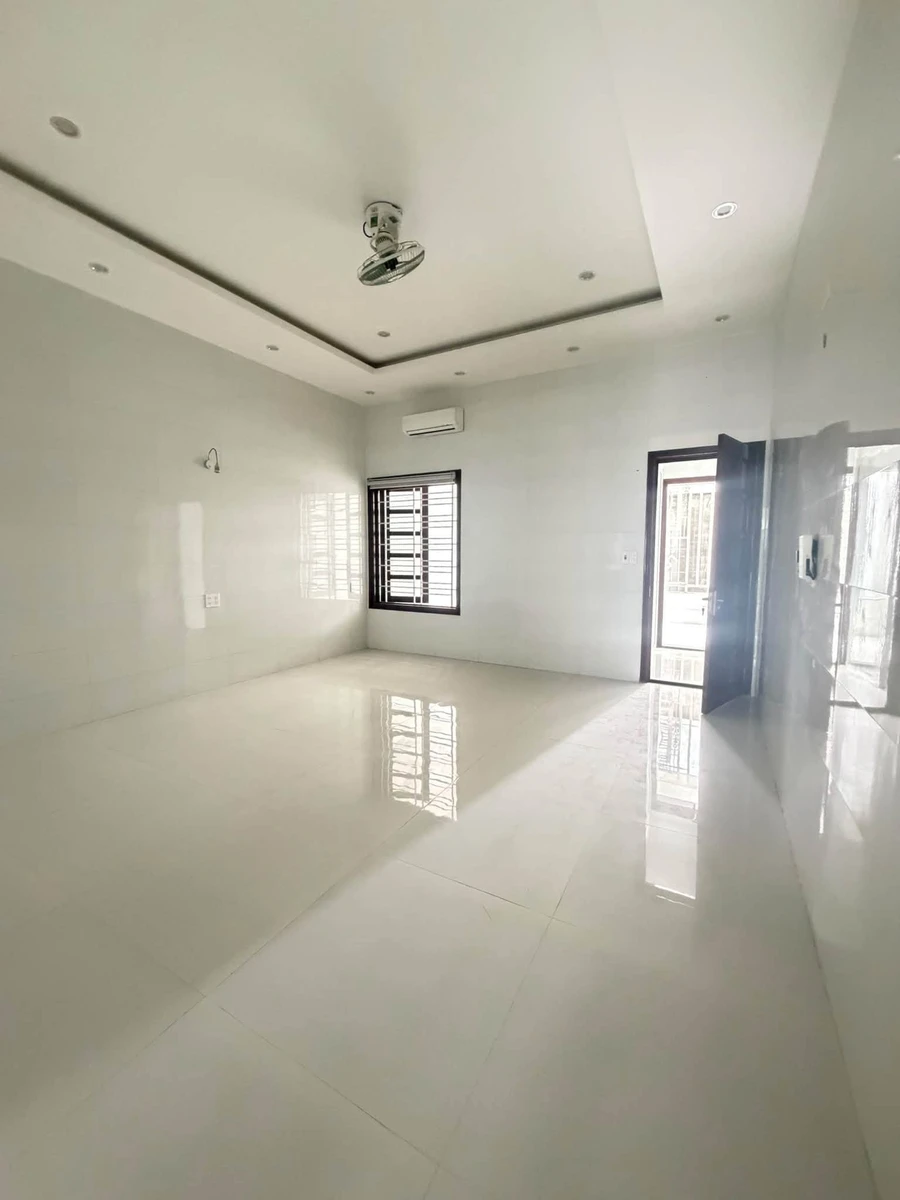 Nhà 3 tầng mặt tiền Lê Gia Đình, Huế, 114m², 6 tỷ - Ảnh thu nhỏ 5