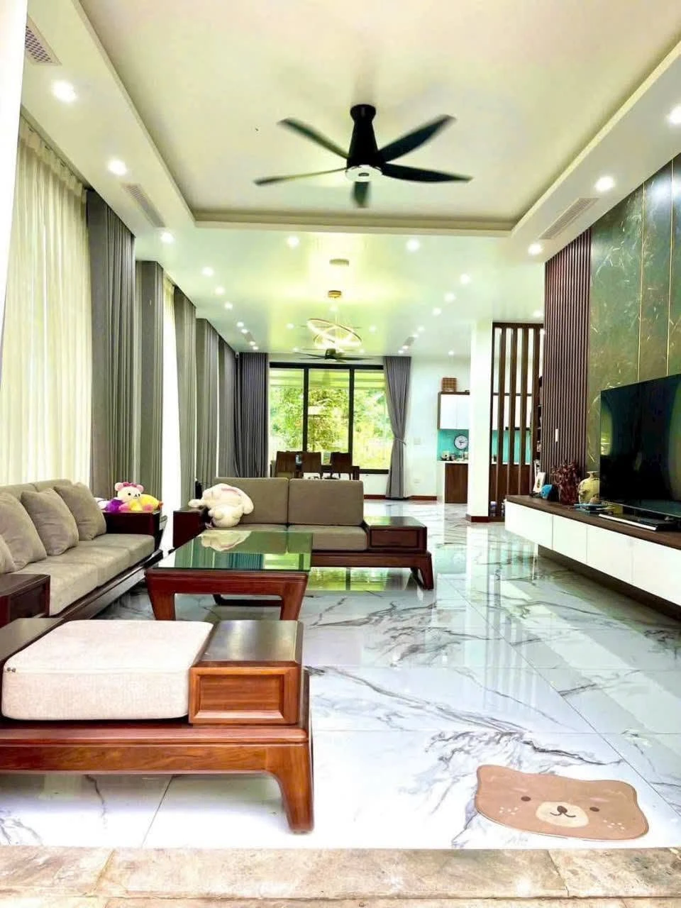 Cho thuê biệt thự 3 tầng 5 PN, 150m², 25 tr/tháng, Tân Bình - Ảnh 1