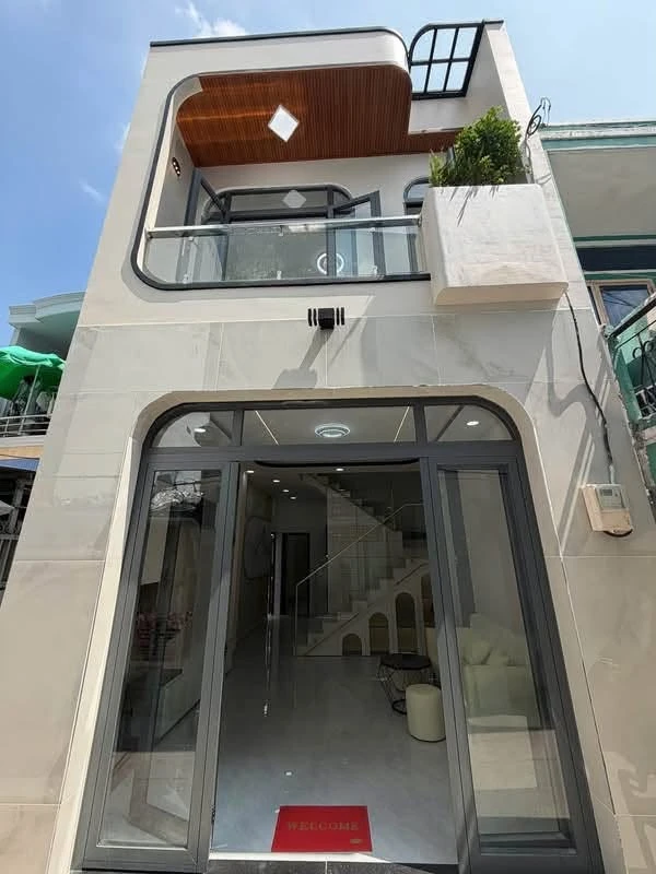 Bán nhà căn góc nở hậu 2 tầng 3PN hẻm Bà Hom, Phú Lâm, Quận 6 giá 4,8 tỷ - Ảnh 1
