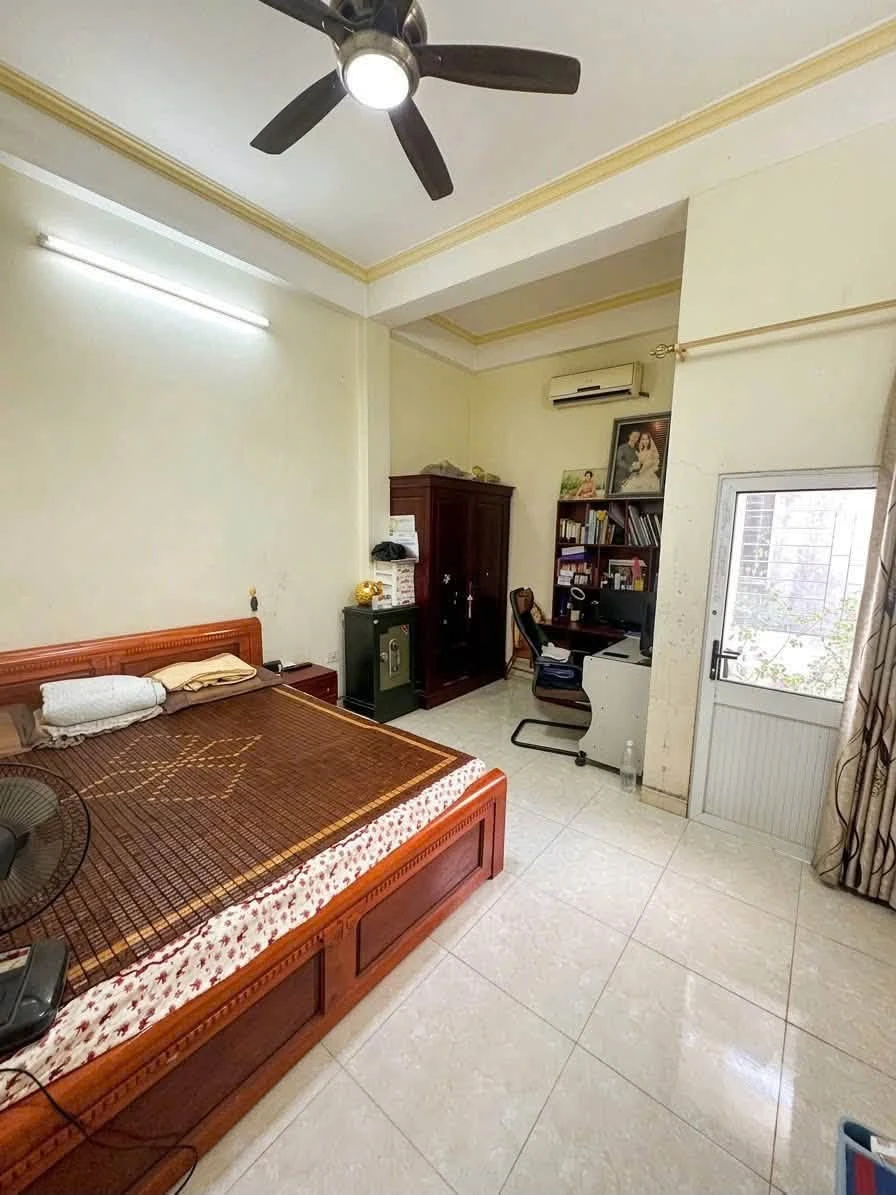 Bán nhà 3 tầng 4PN 80m² Phạm Văn Xảo 3,85 tỷ - Ảnh thu nhỏ 3