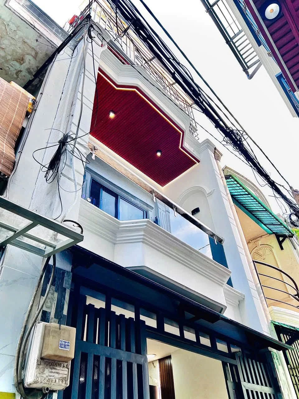 Bán nhà 3 tầng 27.9m² Gò Vấp 3.99 tỷ full nội thất - Ảnh 1