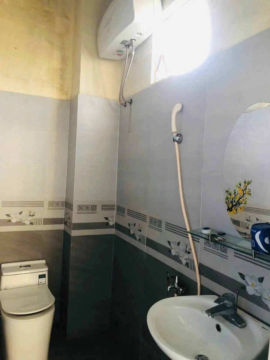 Cho thuê nhà 2 tầng mặt tiền 200m2 Phan Đình Thông, Huế - Ảnh thu nhỏ 3