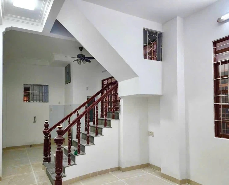 Bán nhà 4 tầng 136.4m2 giá 5.5 tỷ Nha Trang