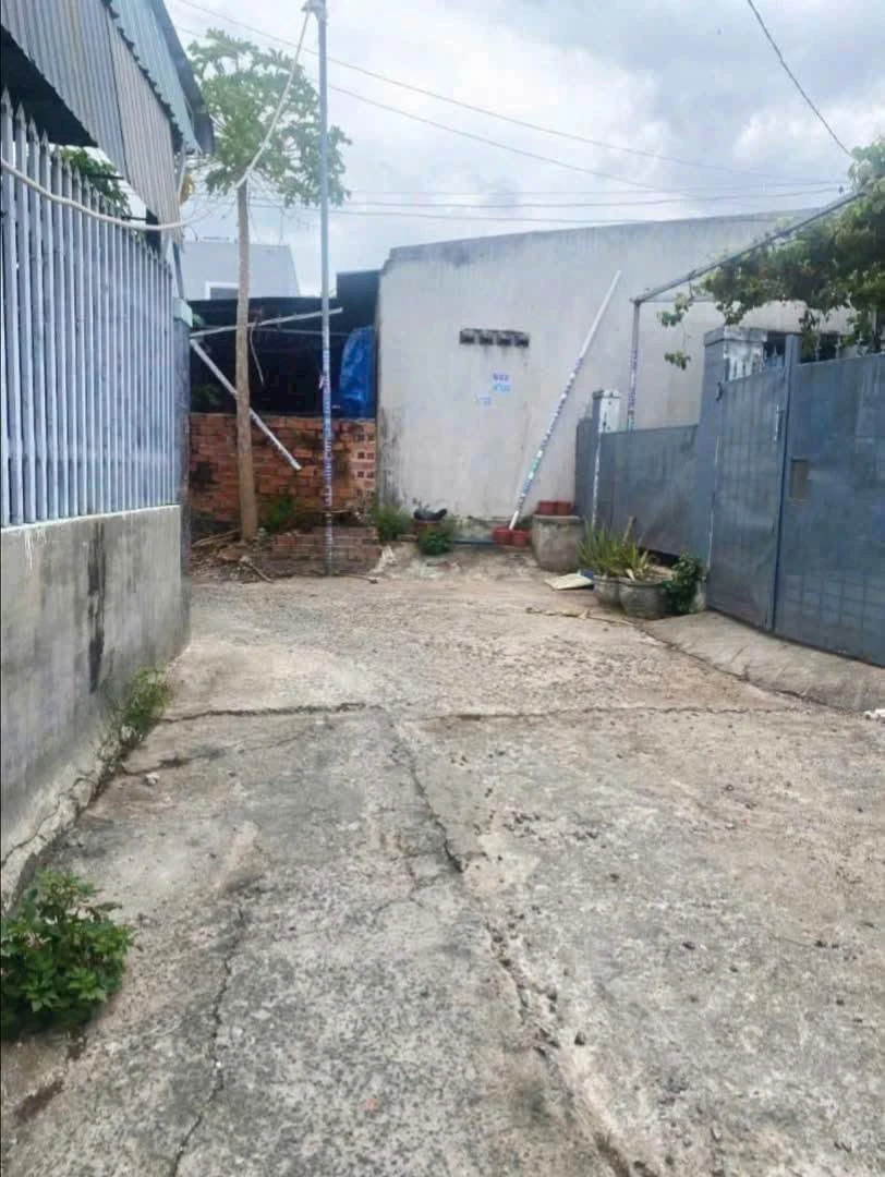 Bán đất 100m² Phan Thiết, sổ riêng 650 triệu - Ảnh 1