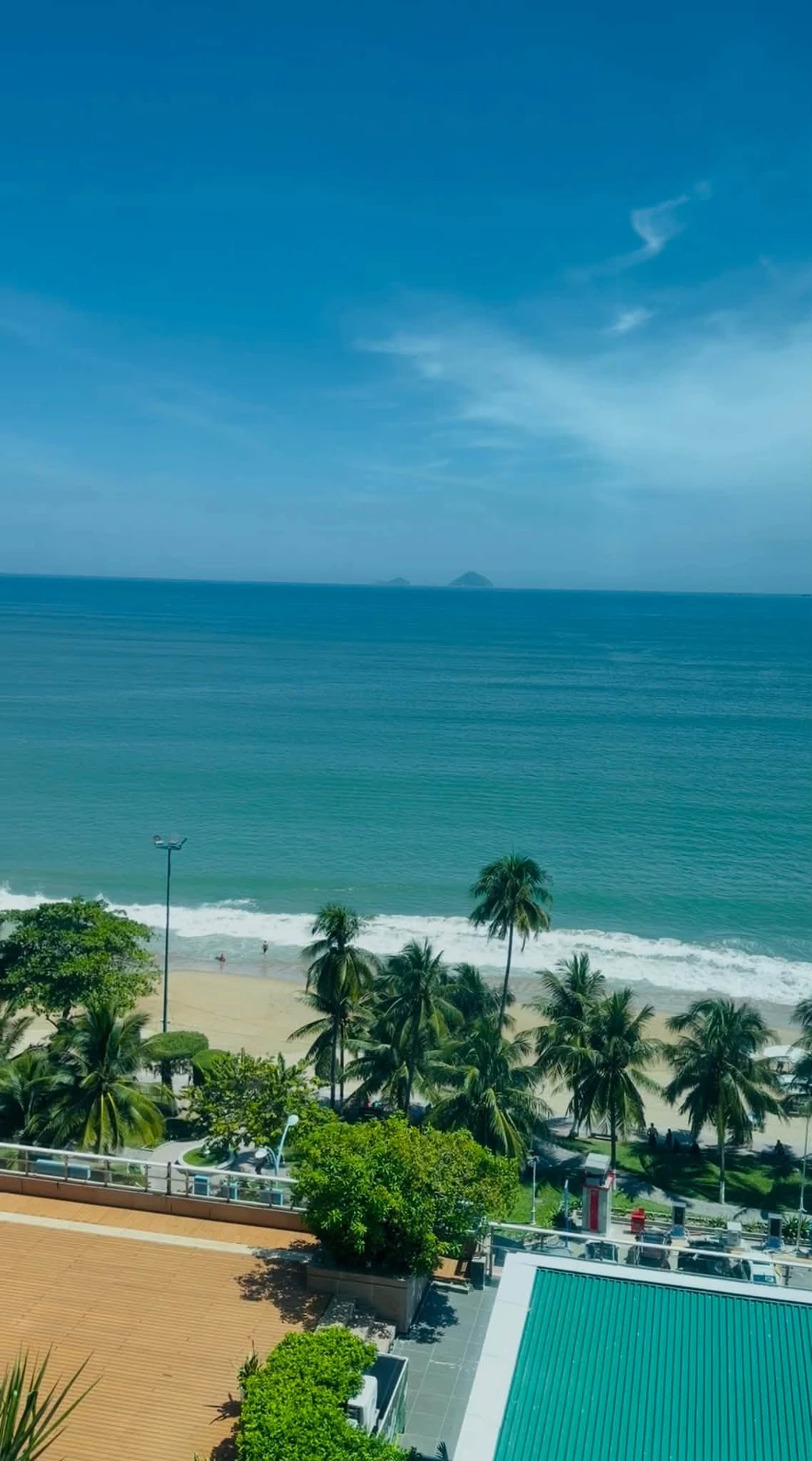 Cho thuê căn hộ cao cấp 2PN 140m2 view biển Nha Trang - Ảnh 1