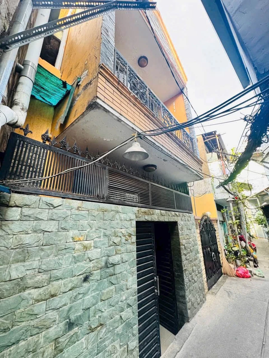 Bán nhà 2 phòng ngủ 66,6m² Nguyễn Thần Hiến, Quận 4 - Ảnh 1