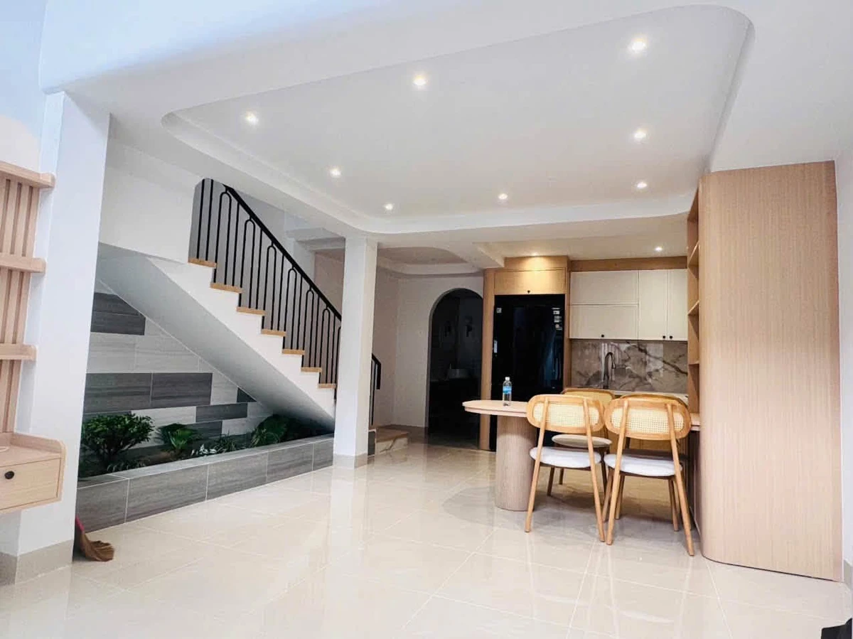 Bán nhà 3 tầng 66.2m² nội thất đầy đủ Nha Trang 5.5 tỷ - Ảnh thu nhỏ 3