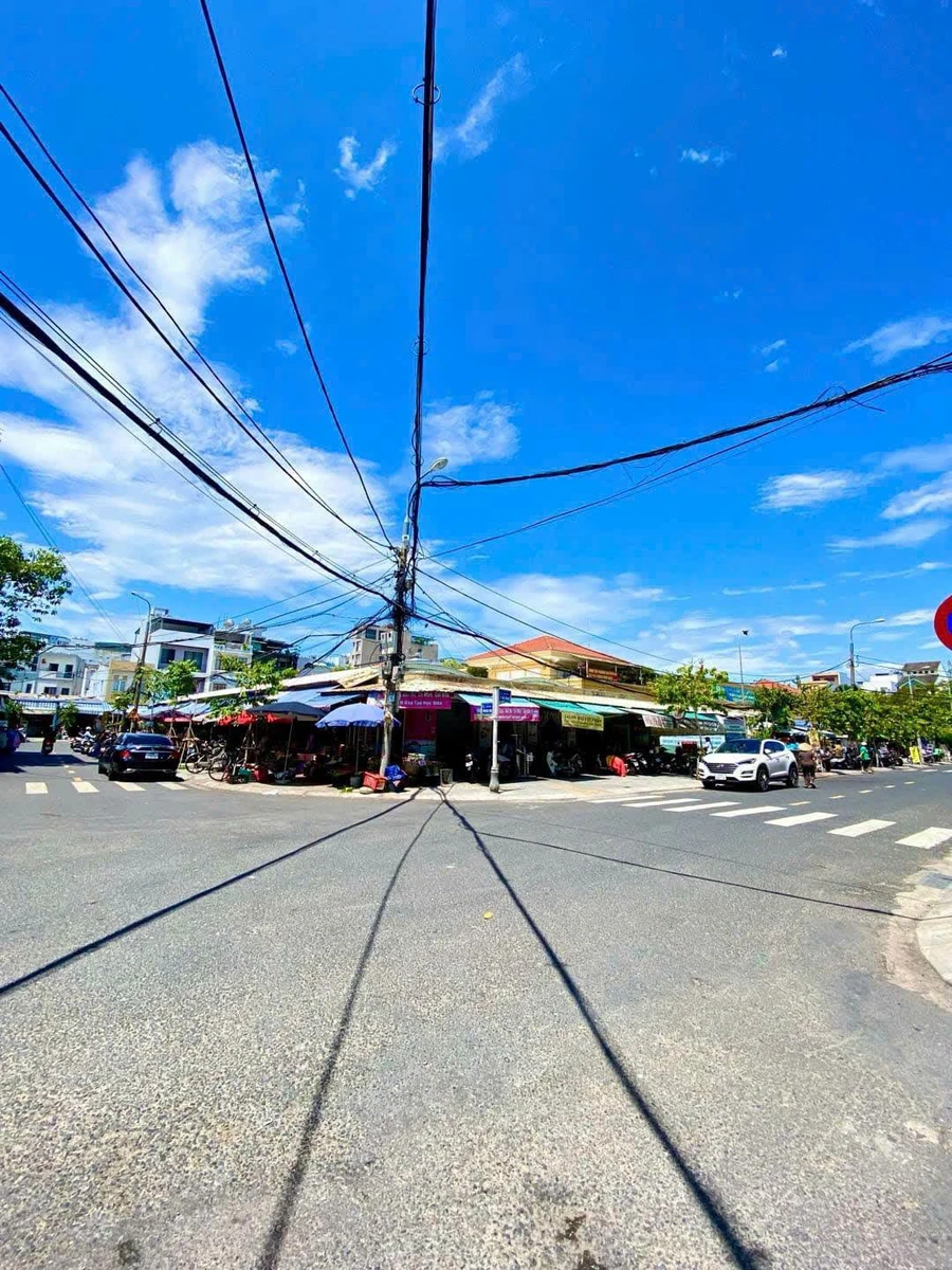Bán nhà 3 tầng 110m² mặt tiền 7,5m Hòa Cương Bắc, Đà Nẵng - Ảnh 1