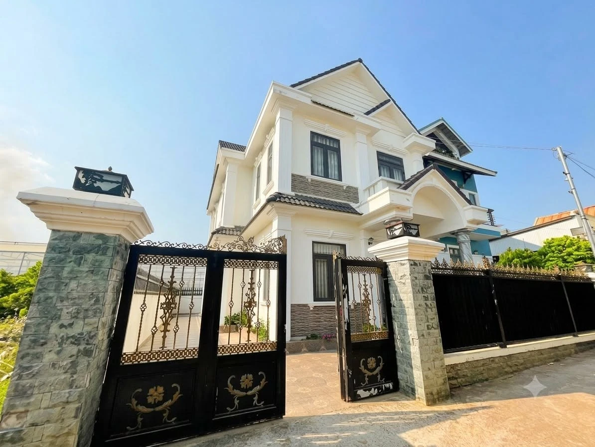 Bán biệt thự 222m² 4 phòng ngủ Lý Nam Đế, Đà Lạt, 9 tỷ - Ảnh 1