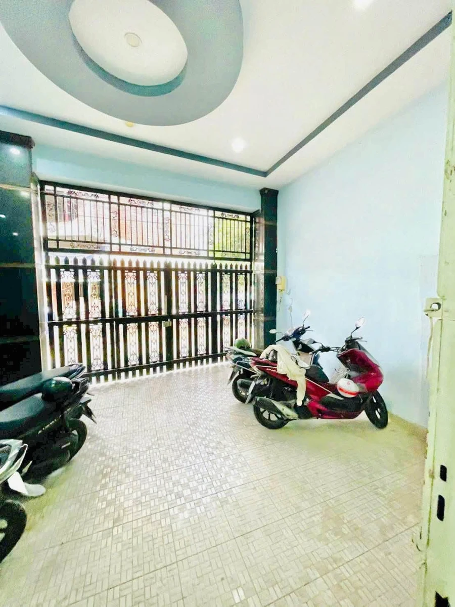 Bán nhà 3 tầng 96m2 Phú Hữu 6.1 tỷ - Ảnh 1