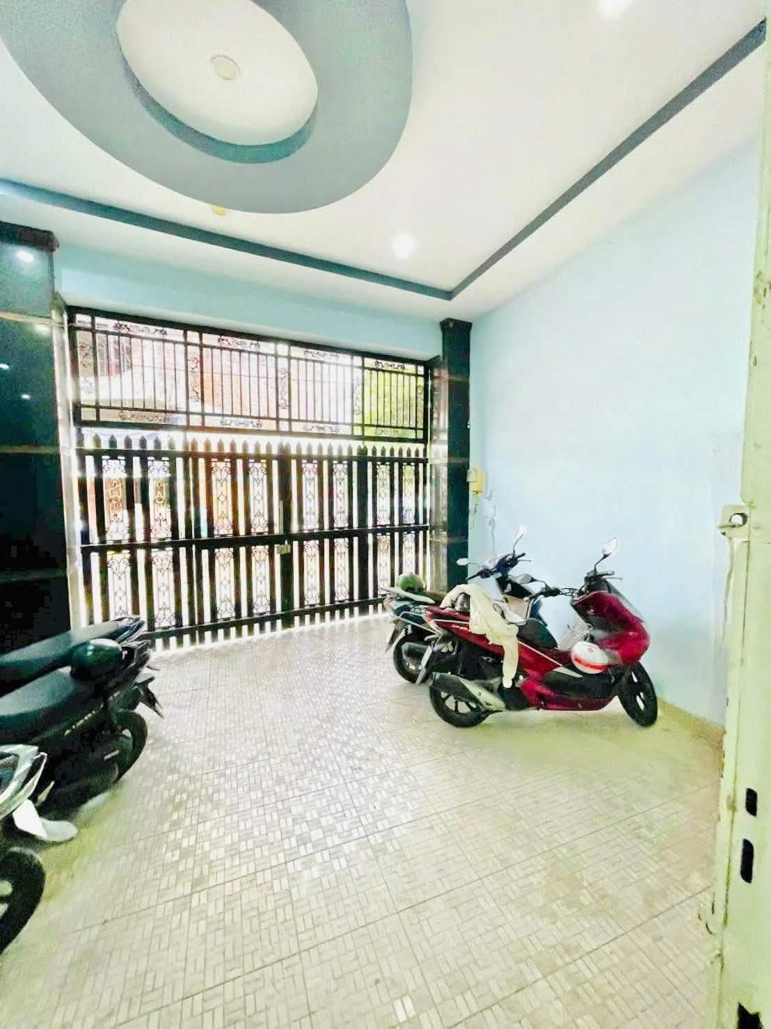 Bán nhà 3 tầng 96m2 Phú Hữu 6.1 tỷ - Ảnh 1