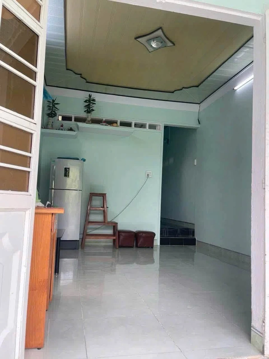 Cho thuê nhà hẻm rộng ô tô 60m2, 2 phòng ngủ ở Quy Nhơn - Ảnh 1