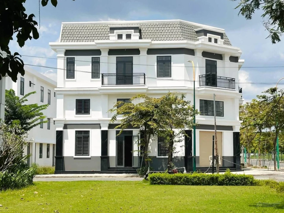 Căn góc SD 134,6m2, ngay ngã tư trung tâm đường 20.5m gần Vành Đai 4 giá chỉ 2 tỷ 987 triệu - Ảnh 1