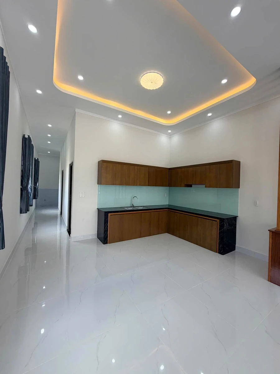 Bán nhà 2 mặt tiền 100m² sát Nguyễn Thái Học, Bình Tân - Ảnh 1