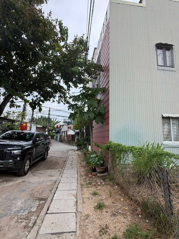 Bán đất 77,8m² hẻm Nguyễn Thụy Quảng Ngãi 1 tỷ 190