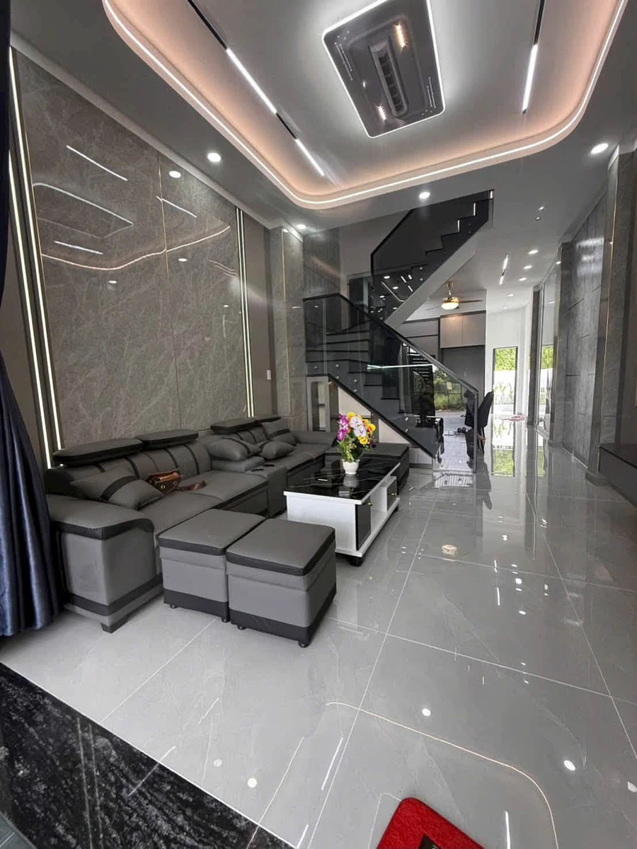 Bán nhà 1 trệt 1 lầu 79m2 Phường Bình Hòa 2tỷ950 - Ảnh 1
