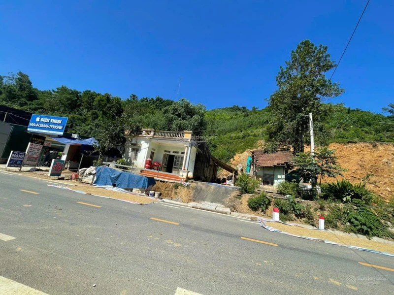 Bán đất tại Quốc Lộ 2C, xã Trung Sơn, huyện Yên Sơn, giá tốt, 1000m2