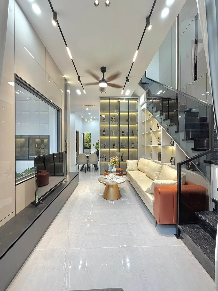 Bán nhà 60m² 4 PN 4 WC Quận 1, gần Ngã 4 Hà Huy Tập - Ảnh thu nhỏ 4