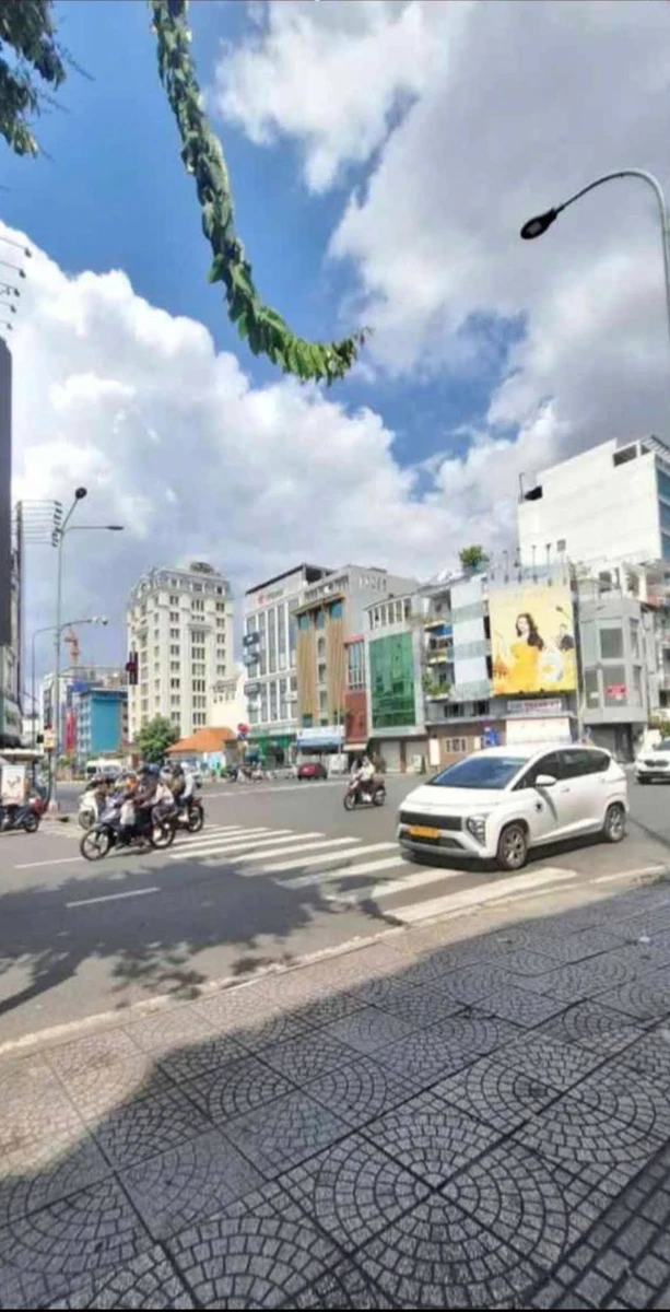 Bán shophouse 86m² 5.6 tỷ Đinh Tiên Hoàng Quận 1 - Ảnh thu nhỏ 2