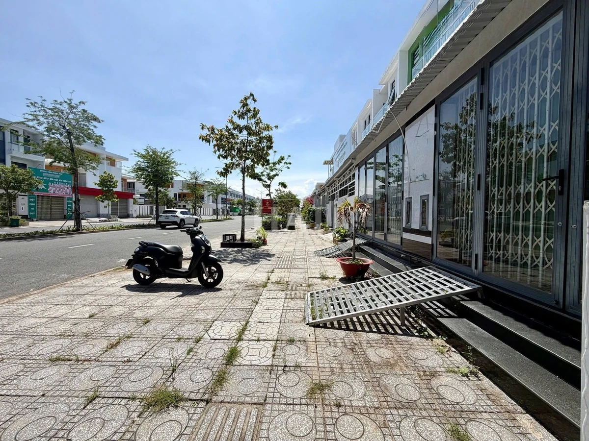 Cho thuê nhà 2 căn mặt tiền Rạch Giá 100m² 10 tr/tháng - Ảnh thu nhỏ 2