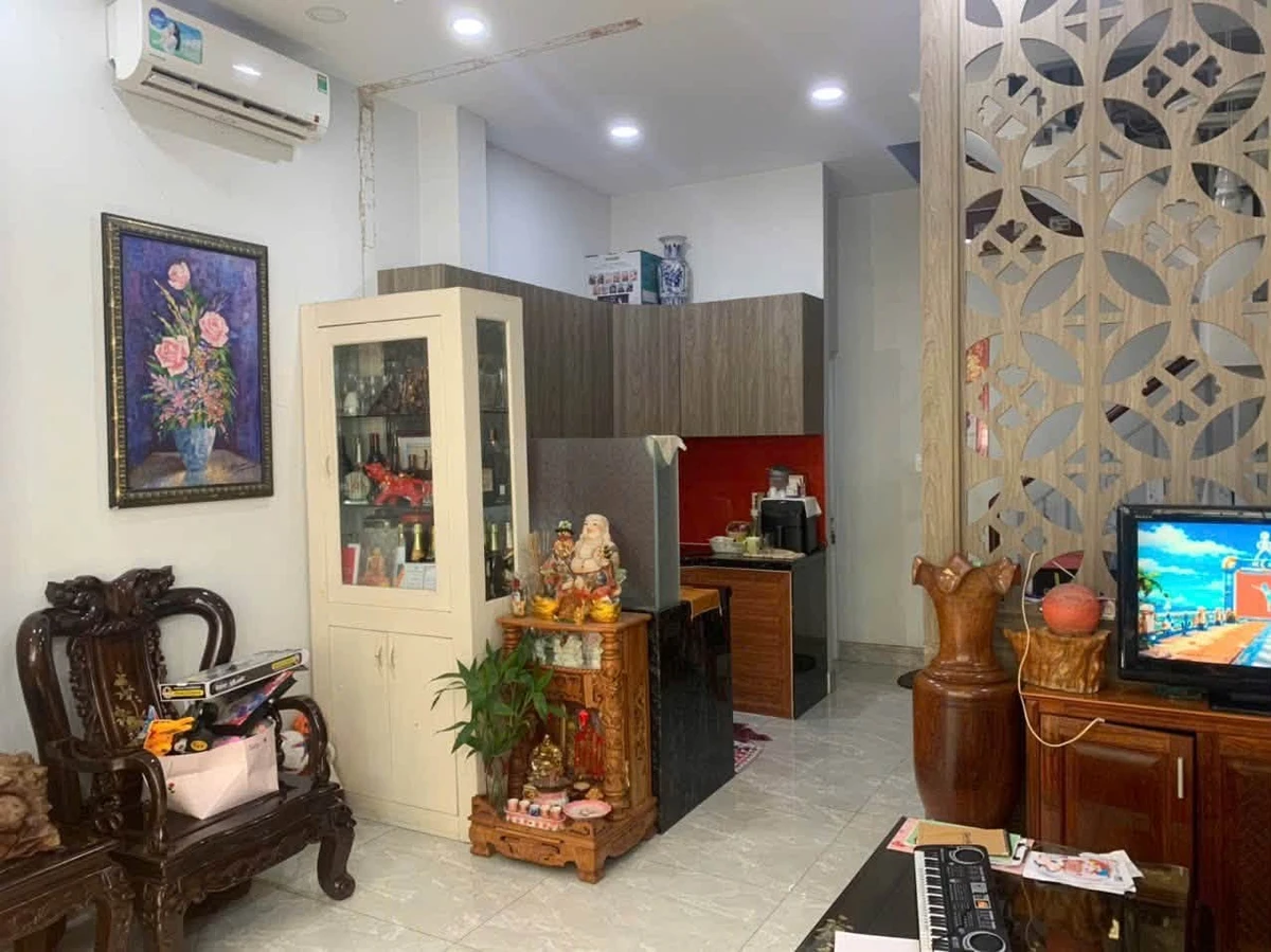 Bán nhà mặt tiền hẻm 215m2 Quốc lộ 13 - 16,5 tỷ - Ảnh 1