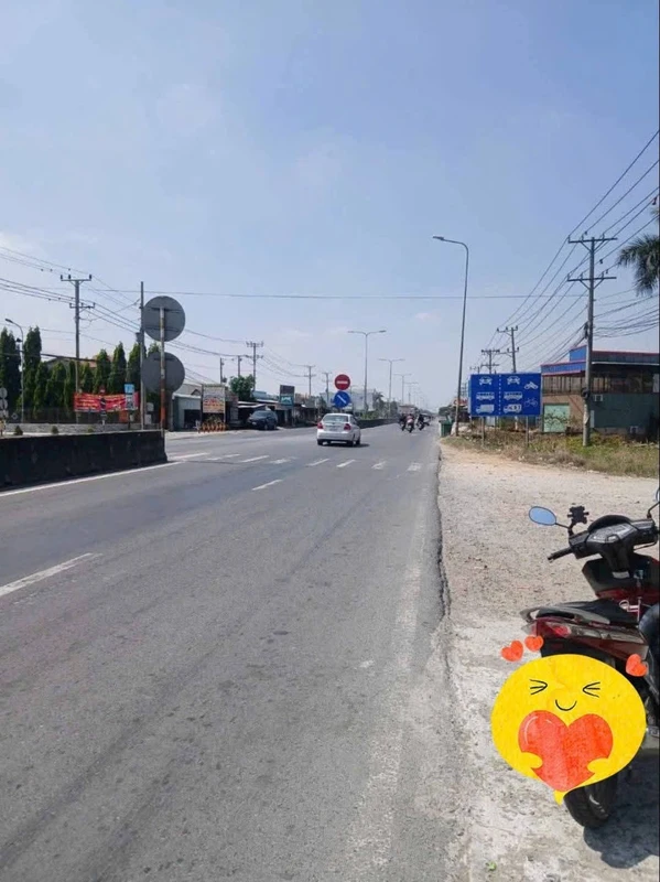 Bán đất mặt tiền tỉnh lộ 824 Bến Lức 6,5 tỷ 576m²