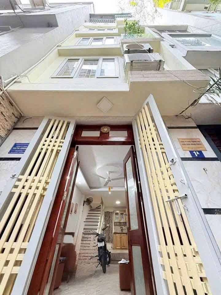Cho thuê nhà nguyên căn 35m2, 3 phòng ngủ, Gốc Đề, Hai Bà Trưng - Ảnh thu nhỏ 2