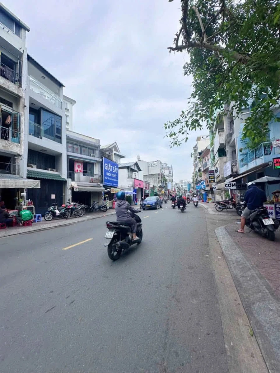 Bán nhà góc 2 mặt tiền 90m² Huỳnh Văn Bánh, 10.6 tỷ - Ảnh thu nhỏ 2
