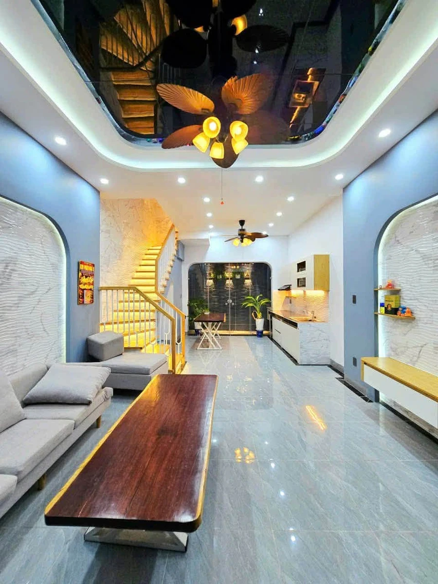 Nhà bán Nguyễn Duy Trinh, 50m², 3 phòng ngủ, 4,7 tỷ - Ảnh thu nhỏ 3