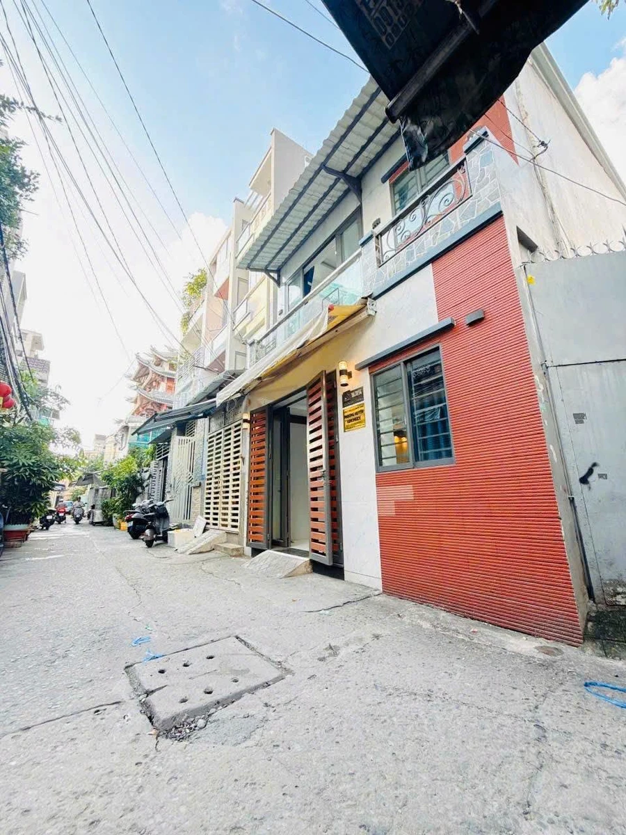 Bán nhà 2 mặt tiền 4PN 77m² Quận 8 - Ảnh 1