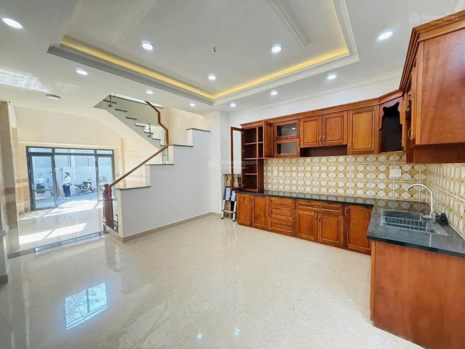 Dãy nhà phố cực đẹp ngay cổng Vạn Phúc City - đường 10 mét có vỉa hè - Ảnh thu nhỏ 4
