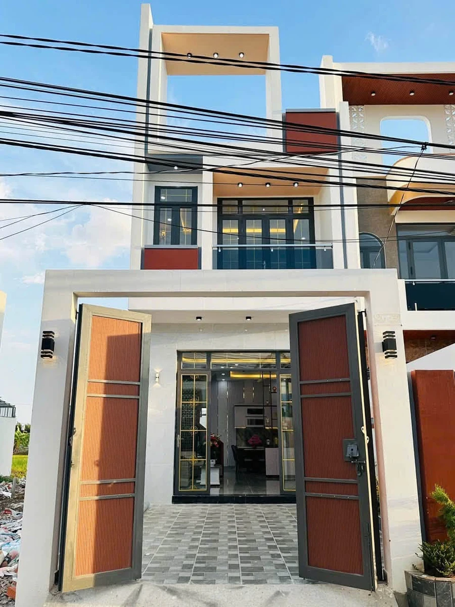 Bán nhà mới 1 trệt 1 lầu mặt tiền đường Bà Râm, 121m2, Phước Lý, Cần Giuộc - Ảnh thu nhỏ 2