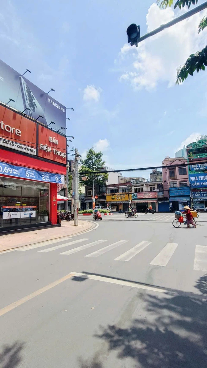 Nhà 1 trệt 1 lầu 120m² chợ Tân Phong giá 3,95 tỷ Biên Hòa - Ảnh thu nhỏ 2