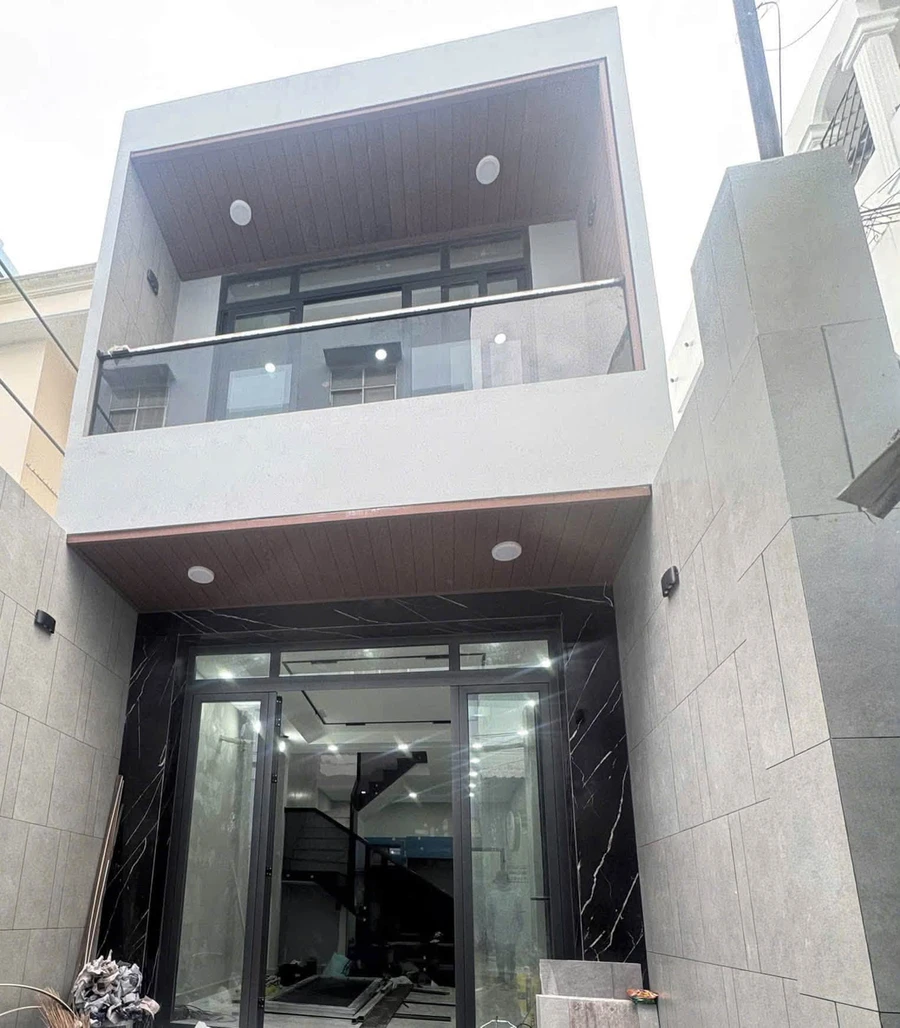 Bán nhà 2 tầng 3,8x13,95m 3PN gần hẻm xe hơi Ông Ích Khiêm Quận 11 giá 6,88 tỷ - Ảnh 1